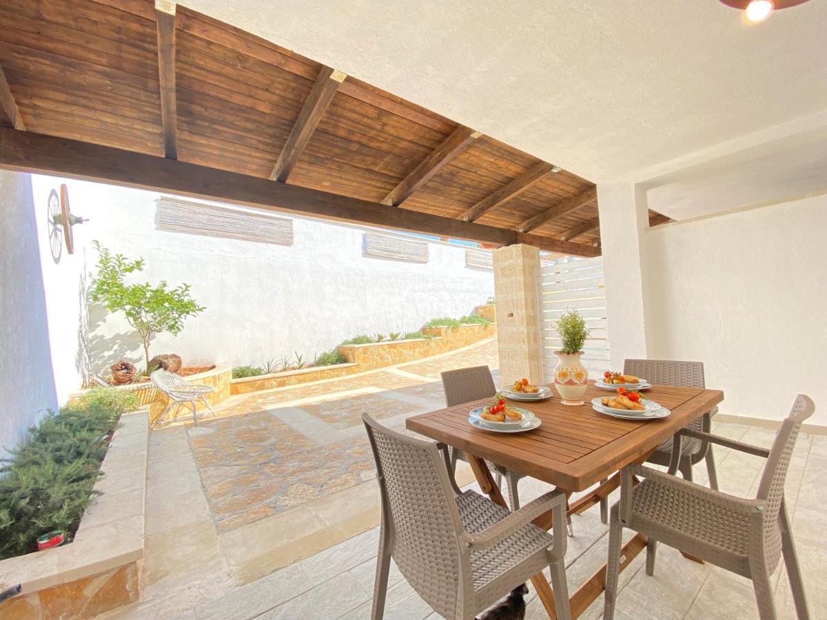 Apartamento Le Cicale Tiggiano Exterior foto